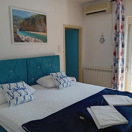 Guest House Vila Bak Budva Eksteriør billede